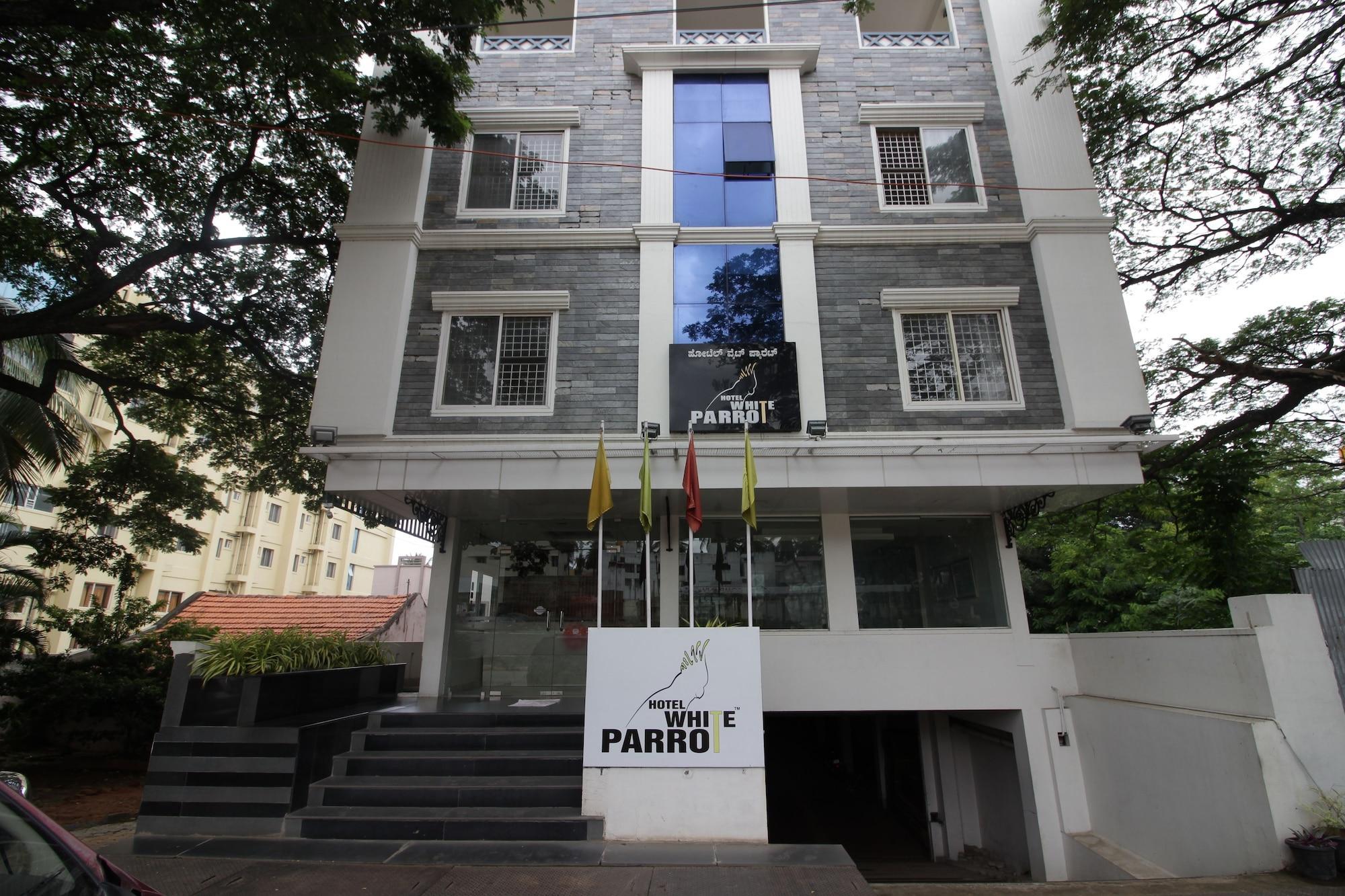 Hotel White Parrot Mysore Luaran gambar