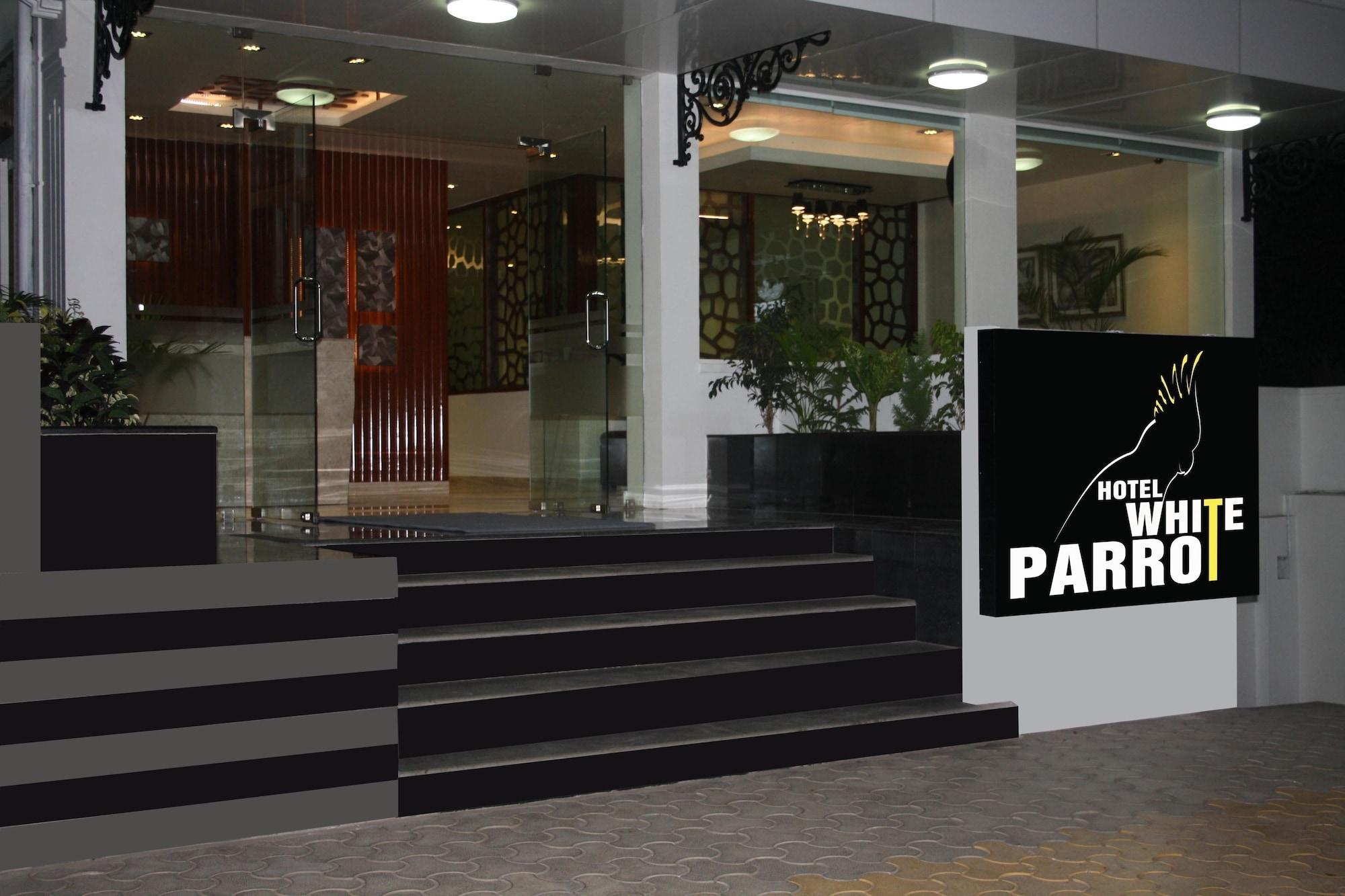 Hotel White Parrot Mysore Luaran gambar