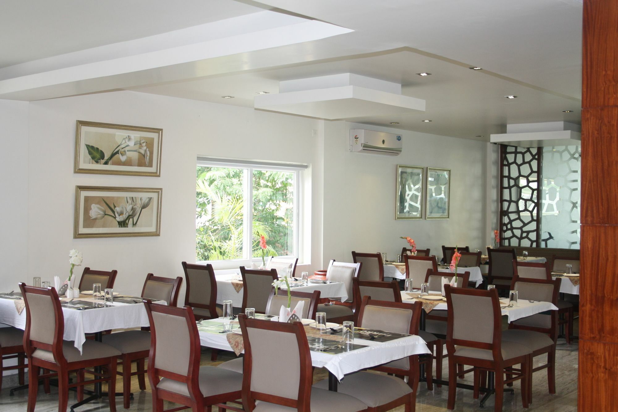 Hotel White Parrot Mysore Luaran gambar